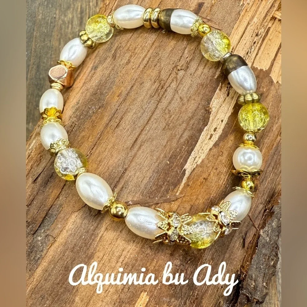 New and vintage beads lemon Quartz beaded bracelet